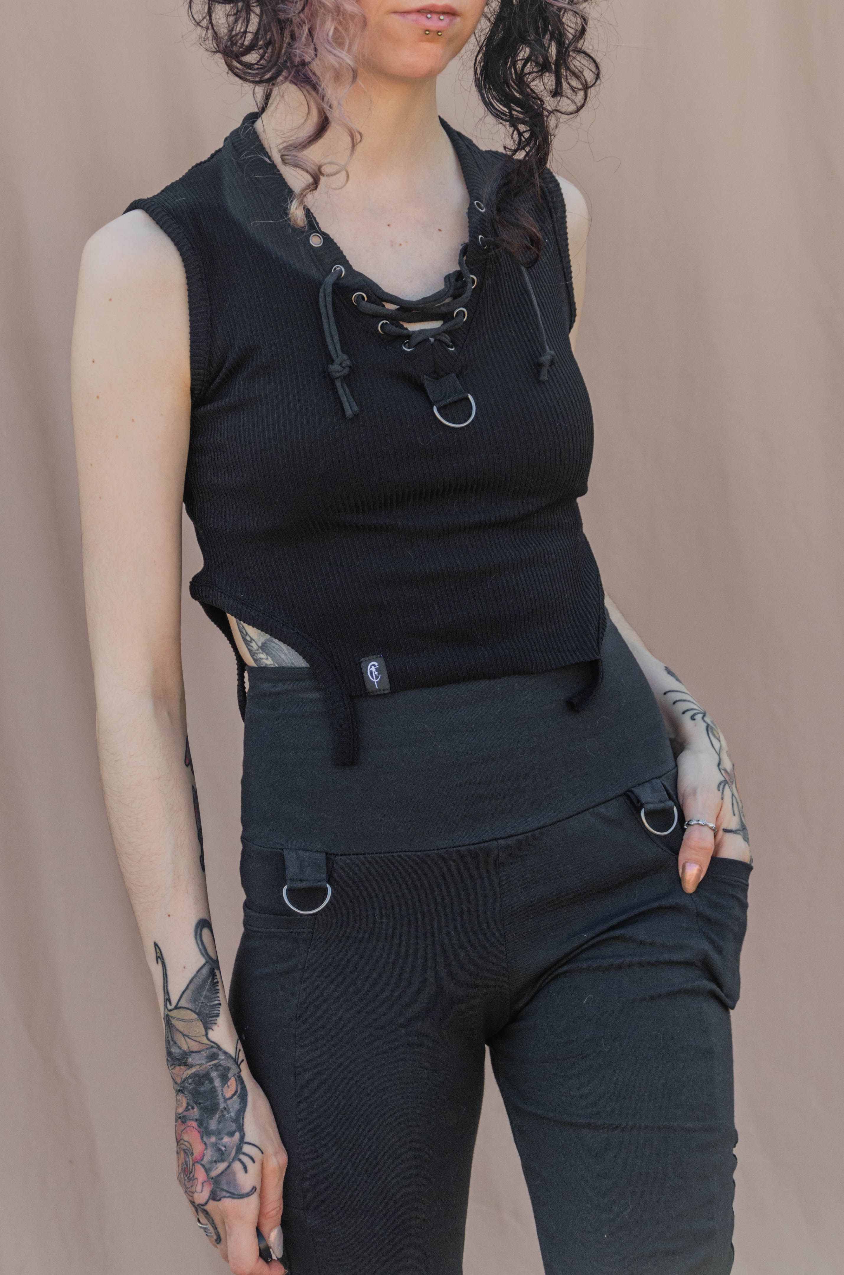 DOKO lace up tank [Black]