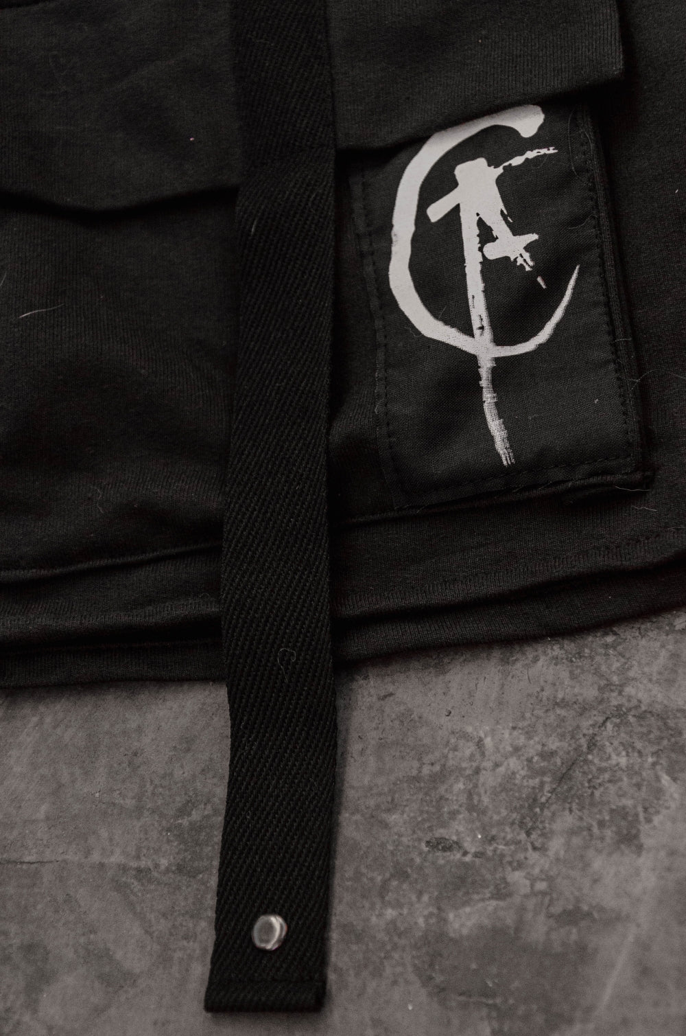 BLORN Asymmetrical cargo shorts [BLACK]