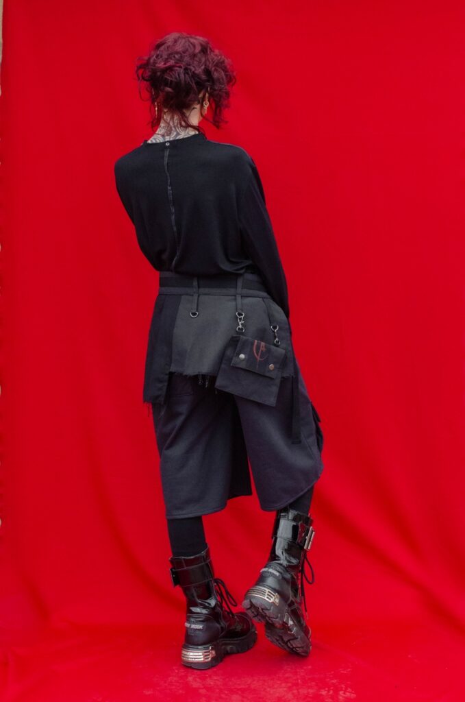 BLORN-YNHOIA-asymmetric-cargo-shorts-with-HALSO-skirt-belt (1)