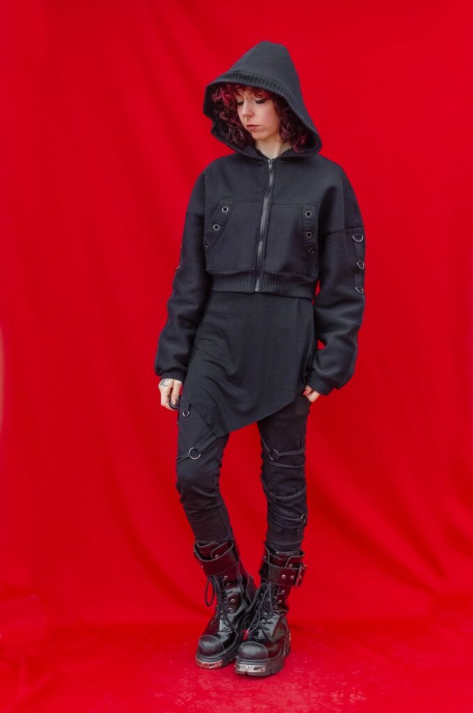 zero waste ninja outfit made by YNHOIA slow fashion unisex fitting